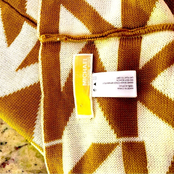 NWOT Michael Kors Unisex Infinity Scarf in Tan & Cream - Picture 6 of 8